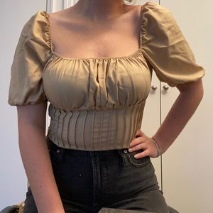 Camel puff-sleeve peasant top
